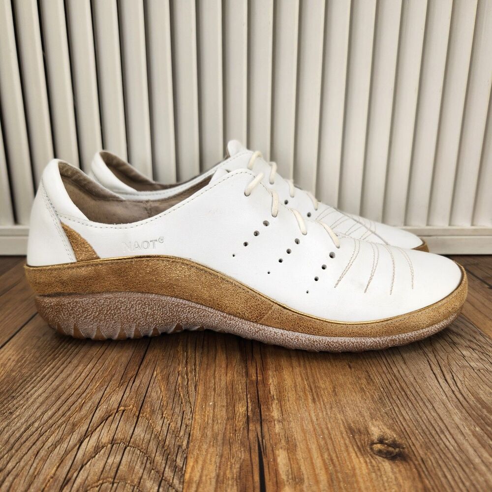 Naot Kumara Flat Shoes Womens Sz 11 Pearl White Gold Leather Comfort Oxfords Low